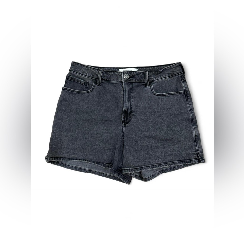 Hollister Ultra High-Rise Washed Black 90s Denim Shorts 5" SZ 14/15/32W